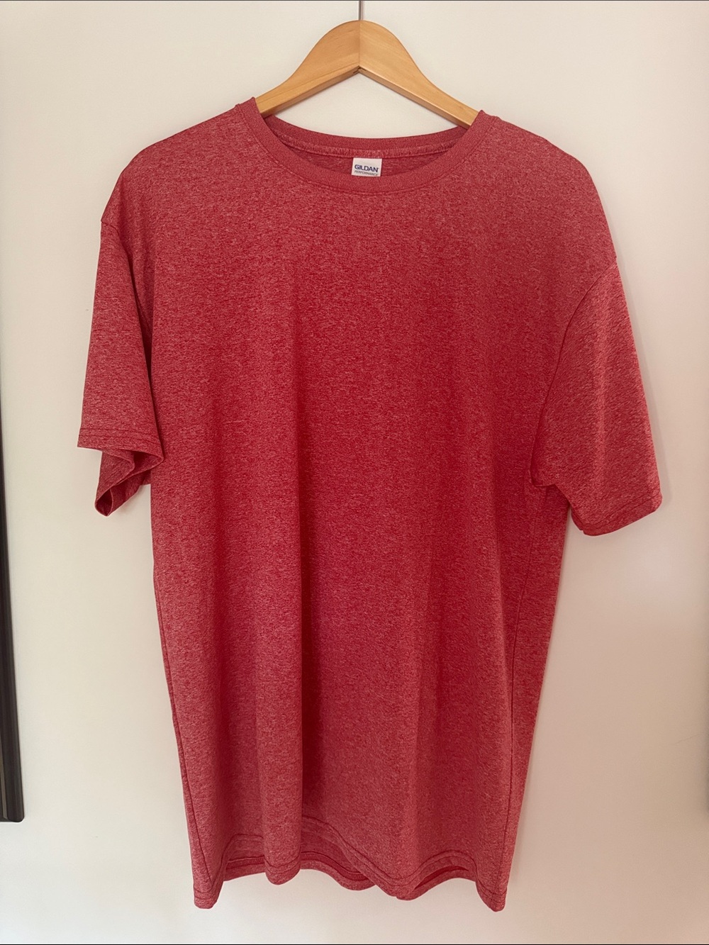 Gildan Men's Red Heather Short Sleeve Crewneck Tee